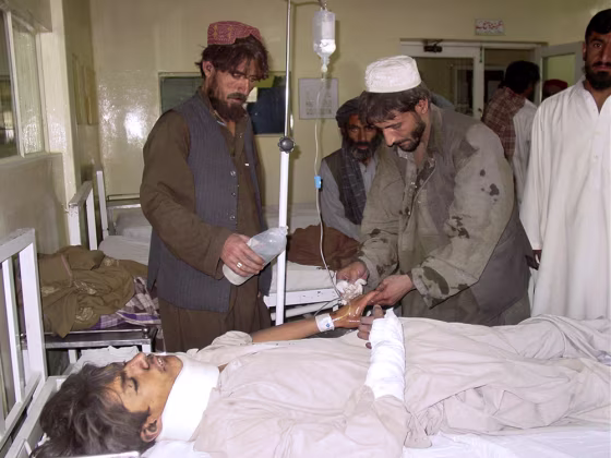 Image: Earthquake victim in Quetta, Pakistan