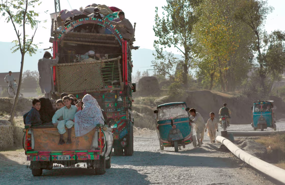 Residents flee the outskirts of Mingora