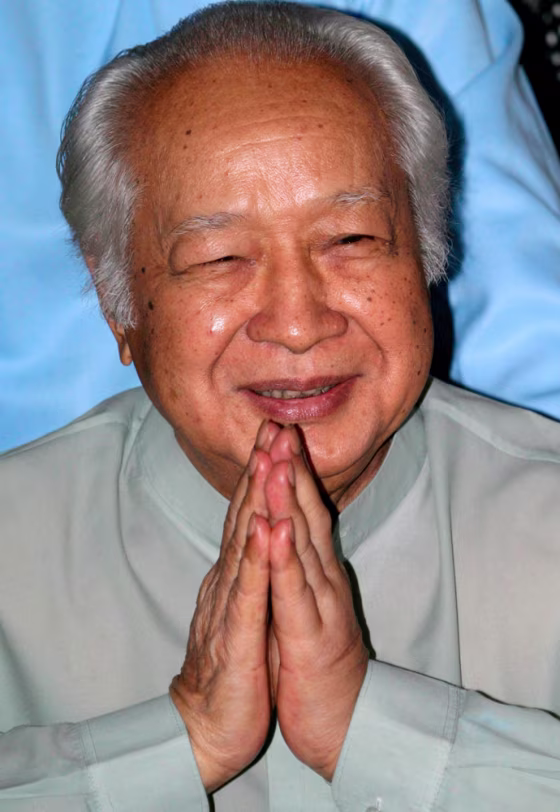Image: Former Indonesian president Suharto saluting.