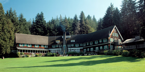 Image: Lake Quinault Lodge