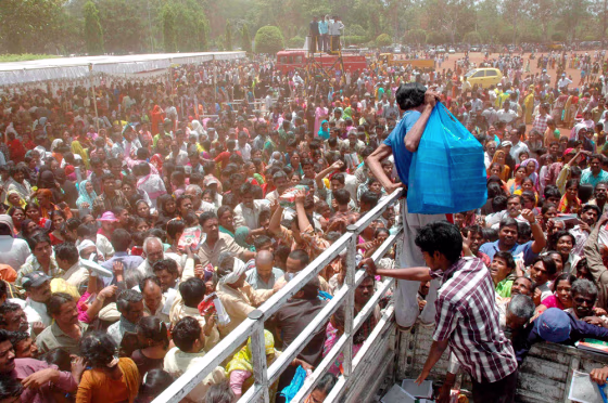 People living under the poverty line flock to loot meal packets