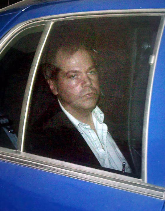 JOHN HINCKLEY JR ARGUES FOR UNSUPERVISED VISITS TO PARENTS