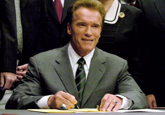 SCHWARZENEGGER