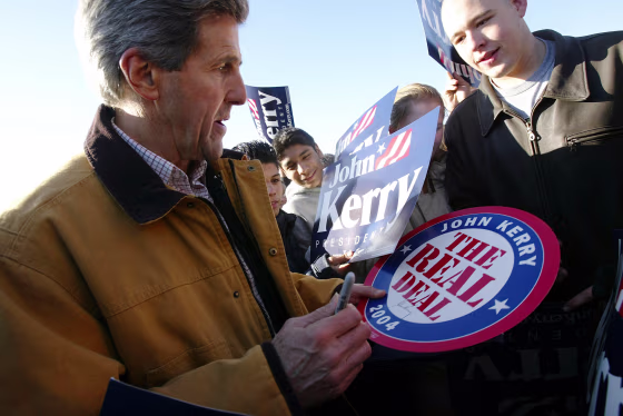 Kerry Trying To Gain Last Minute Votes In Iowa