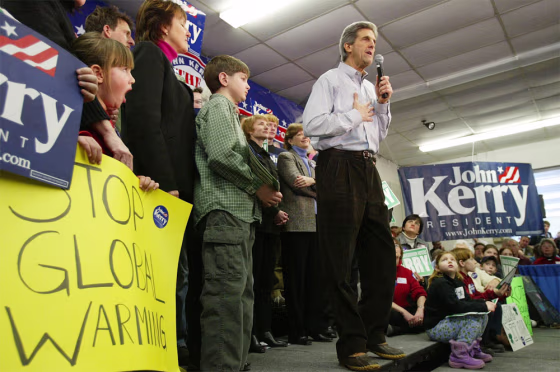 Kerry Campaigns In New Hampshire