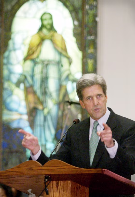 JOHN KERRY SPEAKS TO CONGREGATION FROM PULPIT OF MISSISSIPPI CHURCH