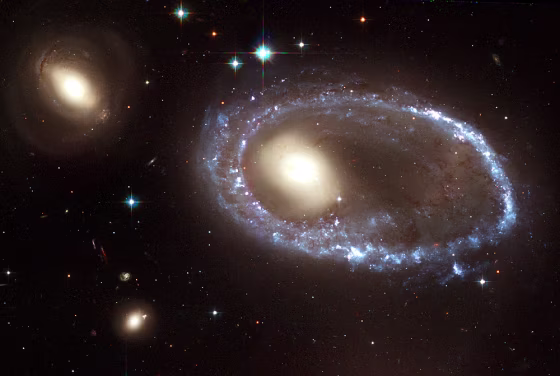 HUBBLE IMAGE OF THE RING GALAXY