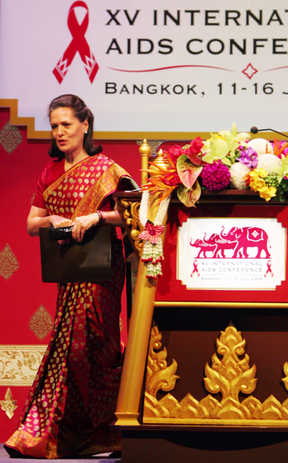 SONIA GANDHI LEAVES THE STAGE AFTER MAKING REMARKS AT CLOSING CEREMONY OF 15TH INTERNATIONAL AIDS CONFERENCE IN BANGKOK
