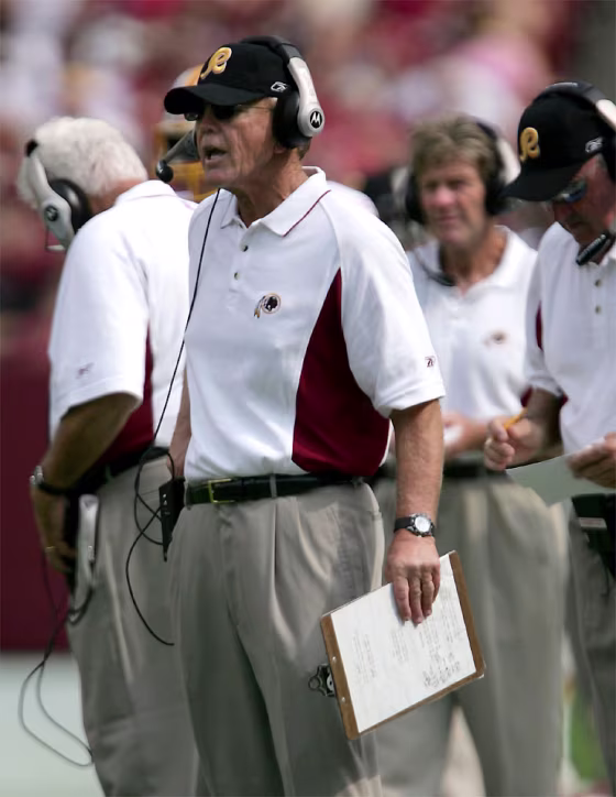Buccaneers v Redskins