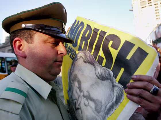 Chileans protest against Bush and the APEC meeting in Santiago