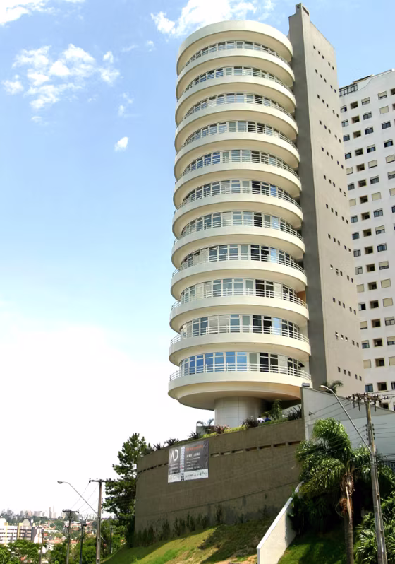 New building in southern Brazil with apartments that rotate independently