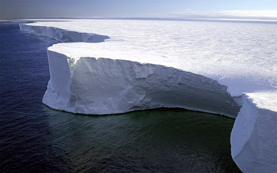 The shear face of the massive B-15A iceb
