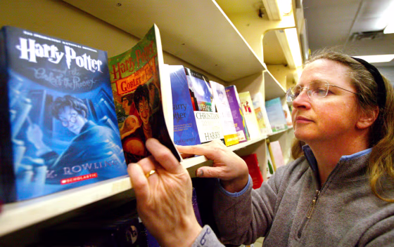 O'REILLY-AMANDES  LOGOS BOOKSTORE