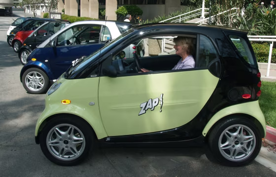 DaimlerChrysler to Cut Smart Car Workforce