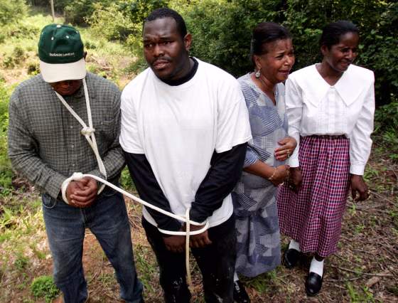 LYNCHING JUSTICE *{3A2227B1-A2DA-4216-83BD-241D9179E6E1}*