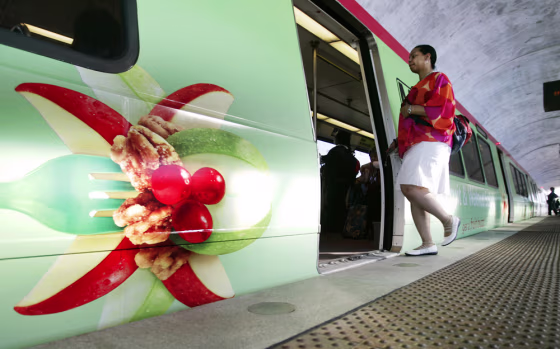 METRO TRAIN