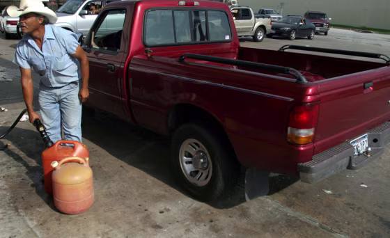 Hurricane Rita Slams Into Texas Gulf Coast