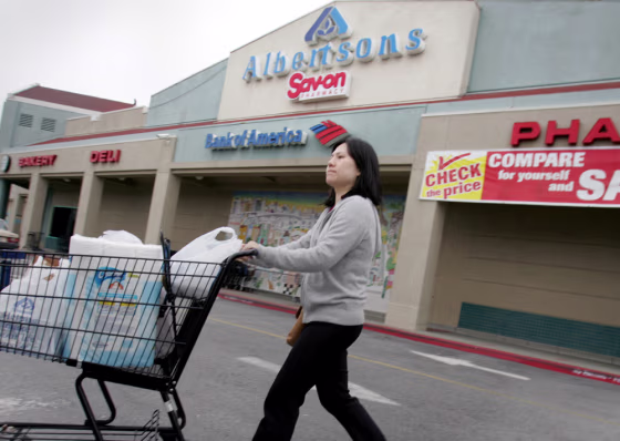 ALBERTSONS FIONA LAU
