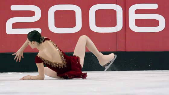 US Sasha Cohen misses a figure and falls