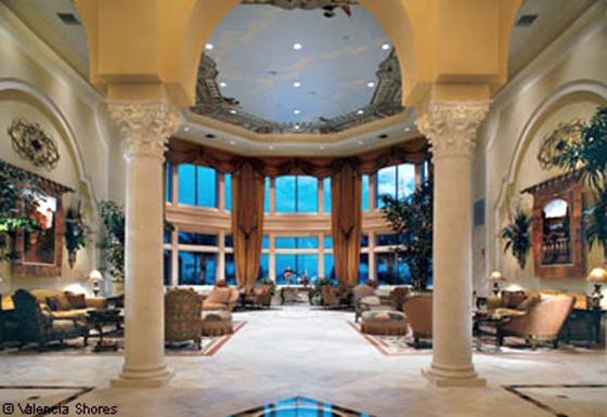 With golf, gourmet dining and grand architecture, today's top retirement homes are more like country clubs. 