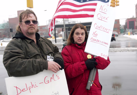 Delphi Corp. hourly workers protest at Delphi Flint East plant over proposed wage cuts