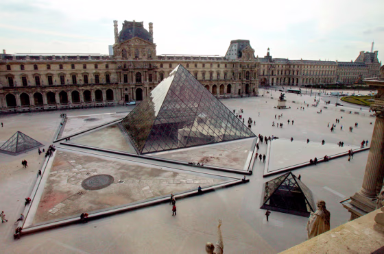 LOUVRE