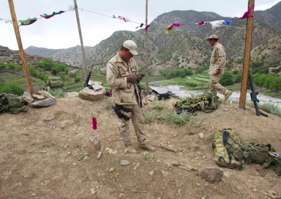 U S Army Criminal Investigation Command Personnel Take A Gps Reading