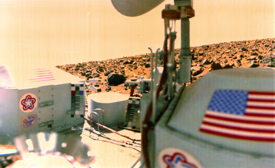 A Martian horizon is seen in the background, and the Viking lander itself dominates the foreground in this picture taken during the Viking mission.