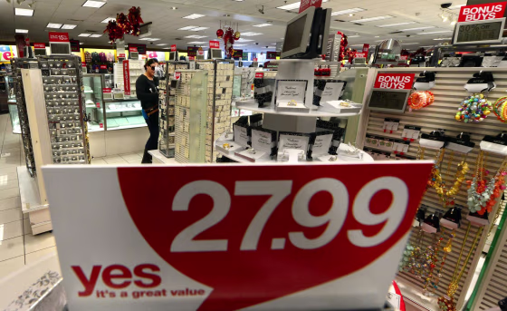 Image: Holiday shopping 2013
