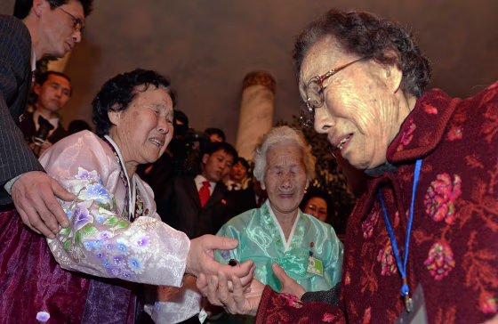Image: South and North Korea Resume Family Reunions