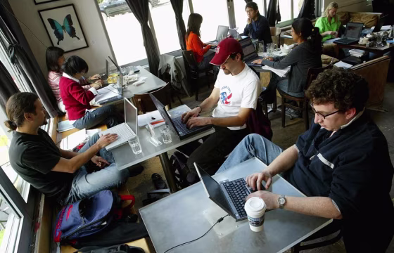 More Americans are dining alone