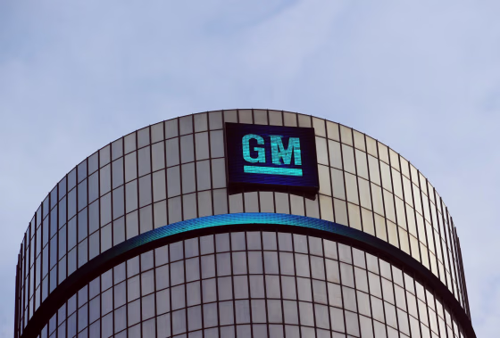 General Motors is recalling 524,384 cars and sport utility vehicles globally in two actions dealing with potential latch and loose part issues.