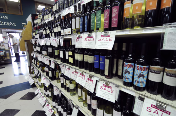 IMAGE: Minnesota liquor store