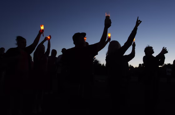 Image: Supporters attend a candlelight vigil after a shooting at Reynolds High School in Troutdale, Oregon
