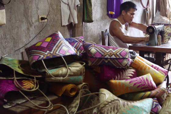 The Banago brand, created by Filipina-American designer Renee Patron, supports local artisans and farmers in the Philippines.
