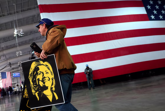 Image: US-VOTE-DEMOCRATS-CLINTON