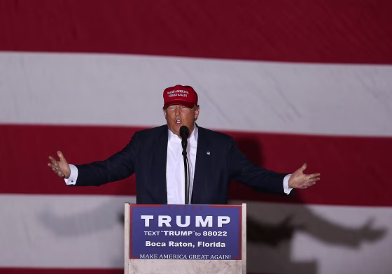Image: Republican presidential candidate Donald Trump speaks