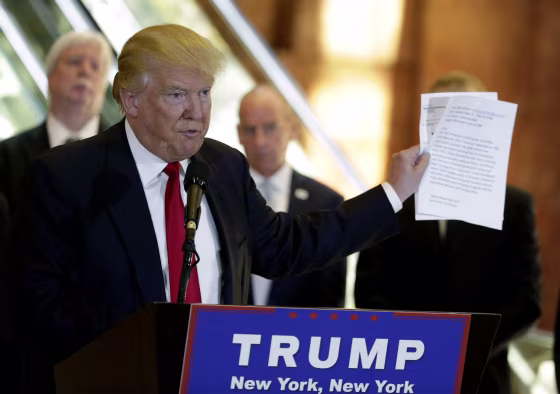 Image: Donald Trump speaks to supporters