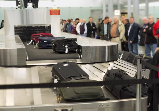 Image: Baggage claim conveyor at Philadelphia International Airport