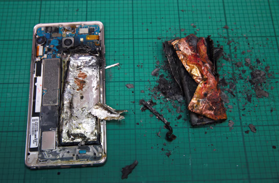 Image: A Samsung Note 7 handset after catching fire