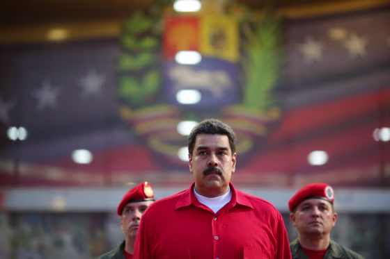 Venezuela's President Nicolas Maduro receives military honors at Maiquetia airport, in Caracas, Venezuela October 20, 2016.