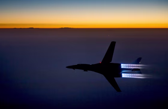 Image: Air strikes in Syria