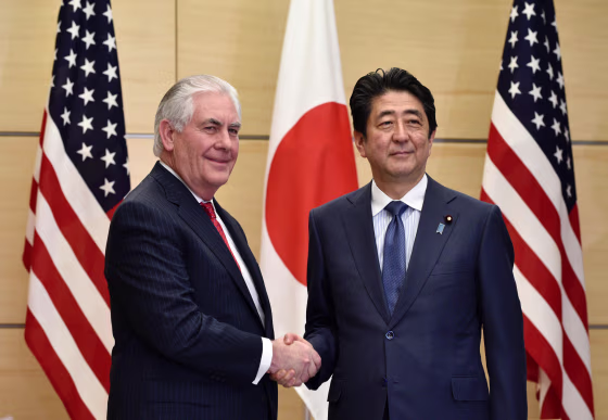 Image: US Secretary of State Rex Tillerson and Japanese Prime Minister Shinzo Abe
