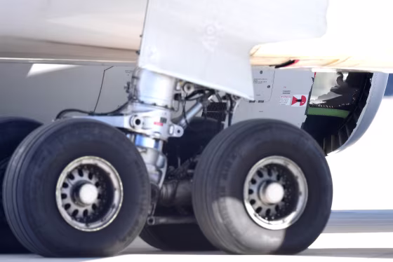 Image: The damaged engine of a China Eastern Airlines Airbus A330