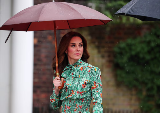 Image: Britain's Catherine, Duchess of Cambridge arrives for a visit to the White Garden
