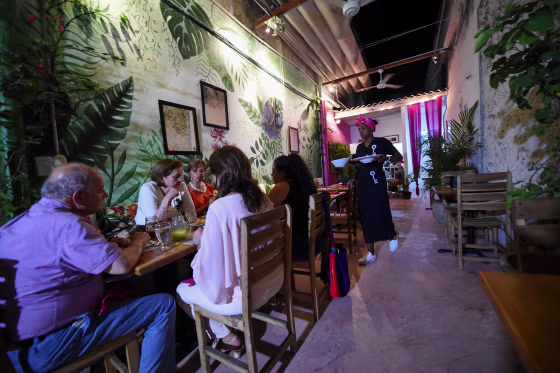 Image: Inmate Arleth Martinez works at the Interno restaurant
