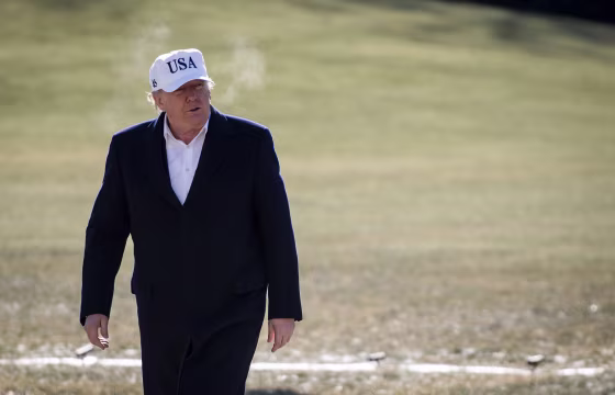 Image: Trump returns to the White House