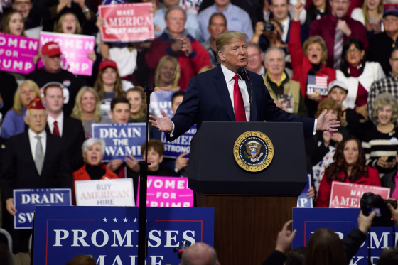 Image: President Trump holds rally in Pennsylvania