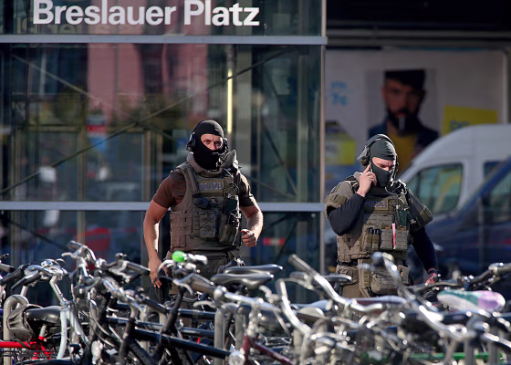 Image: GERMANY-HOSTAGE-COLOGNE
