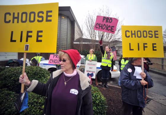 Image: Abortion protesters in Alabama